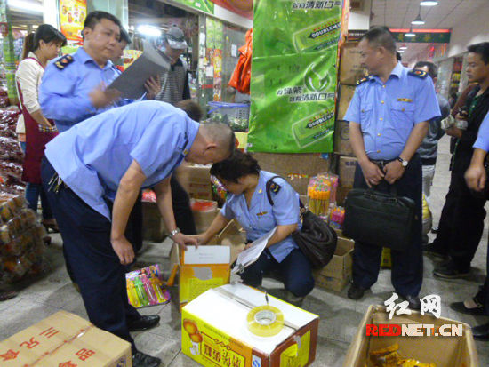 吉首“双节”食品市场专项整治活动全面铺开