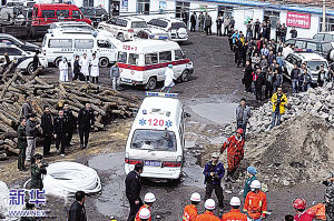 白银煤矿事故发生时他被甩出车外捡回条命