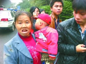 �˿ͷ���ͻ�������̴�͸���·�෭