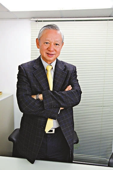 香港前保安局长李少光:以公仆经验贡献国家