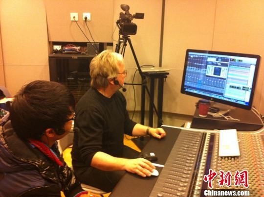 格莱美奖获得者齐林斯基上海开讲“音乐科技”