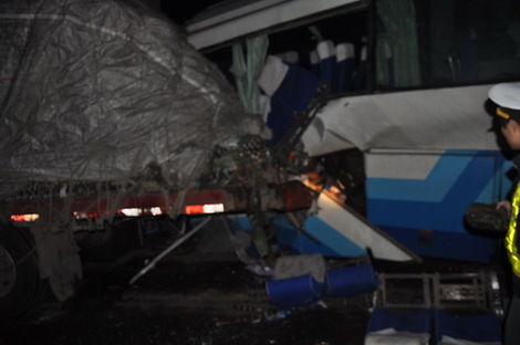 京珠北成功处置一起跨省旅游包车事故