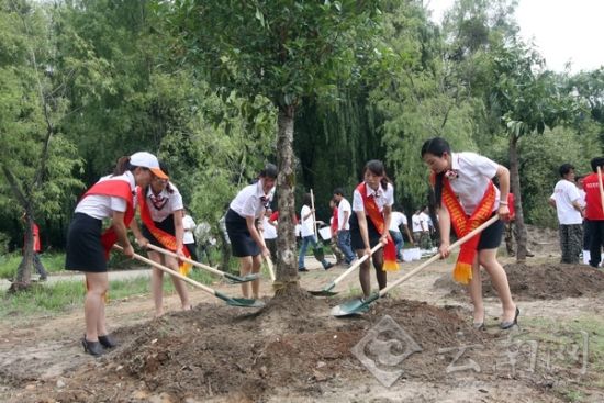 全国保护山川河流志愿服务活动在云南丽江启动
