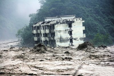 蒲城暴雨照片 1373397743_yCtJqR.jpg