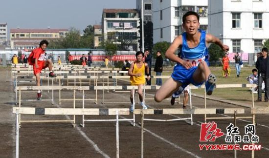 2013年岳阳县新华杯中小学生运动会开幕