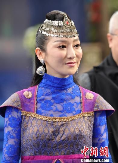 萨顶顶