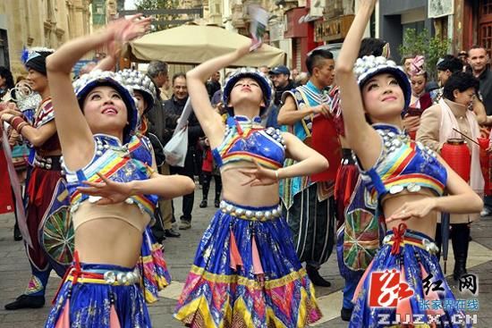 张家界魅力湘西闹热2014瓦莱塔欢乐春节活动