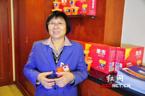 阳国秀代表建议农业部门支持企业建设果蔬种苗