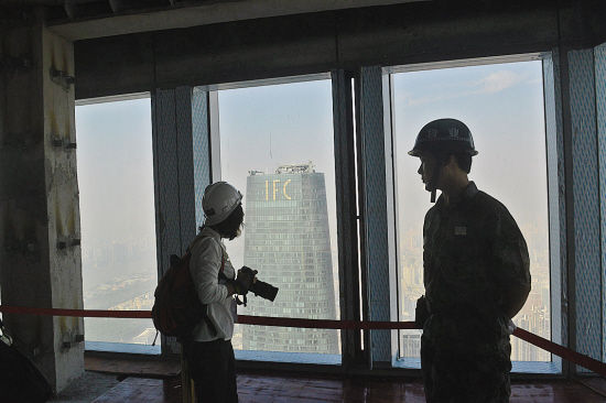 东塔今日封顶,问鼎广州第一高楼