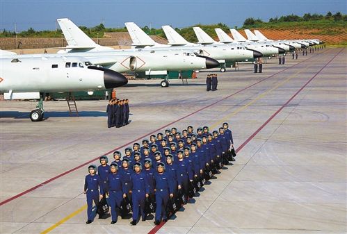 中国空军首赴西太平洋开展远海训练