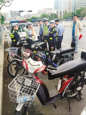 交警口岸禁摩限电