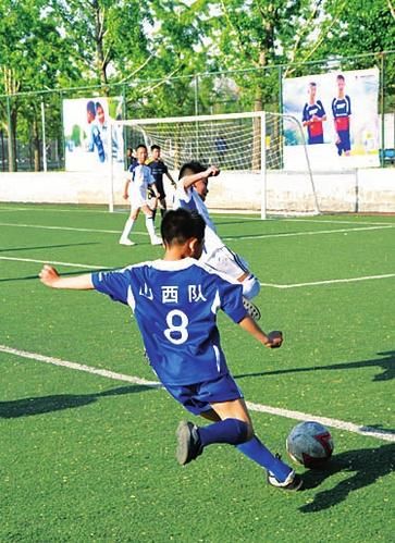 太原狄村小学男子足球队拿下全国第四