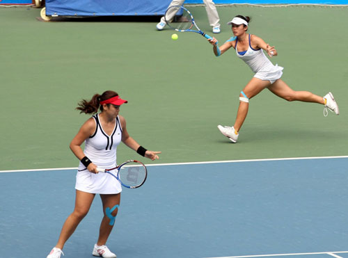 组图:广州亚运网球女双决赛中华台北队夺金