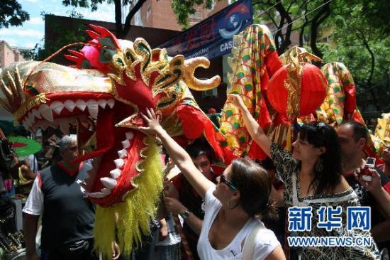 中西荟萃闹兔年 外国人的别样春节(图)