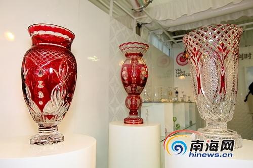 ��ͼ�����Ǻ���ʢ���ݳ�Ʒ����������