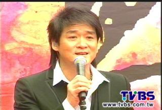 �ܻ����조�������ݳ��ᱬ��Ů�˸��Ա����(ͼ)