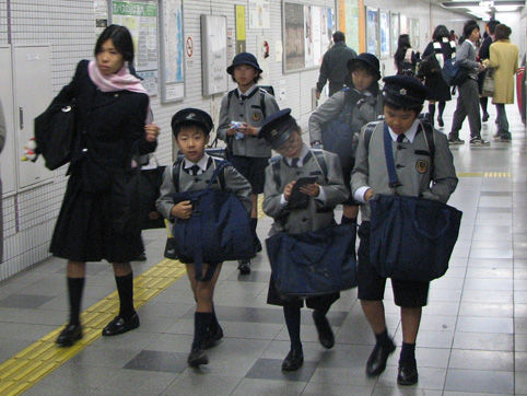 外国人眼中的日本6大高价商品 水果电影票入选