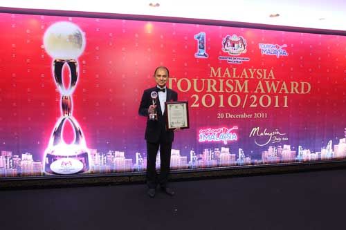 华裔设计师周仰杰:真心喜欢才能做出好设计(图)