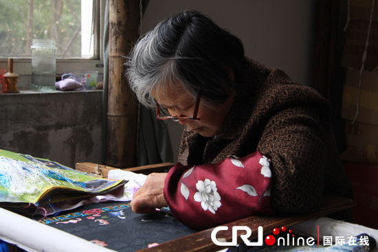 记者解密历史悠久的剧装戏具行业(组图)