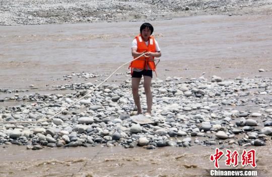 �½����ﱬ������������ǿ��ˮ��ͼ��