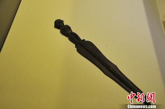 ������������Ů�̽������������½�չ��(ͼ)