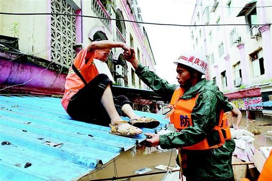 图文:近日强降雨致全国95人遇难