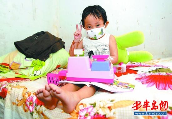 三岁白血病女孩中秋在青岛化疗 想吃月饼(图)