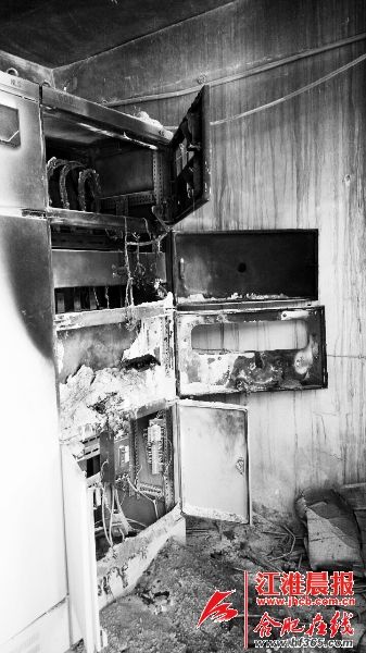 变压器热爆了致十几个工厂停电(图)