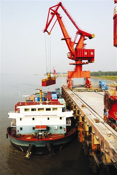 池州港:集装箱运输高增长(图)