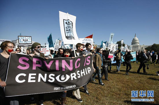 华盛顿举行抗议活动 要求停止棱镜式监控(图)