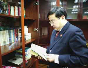 反贪局长披露:曹文庄曾公开叫板检察院