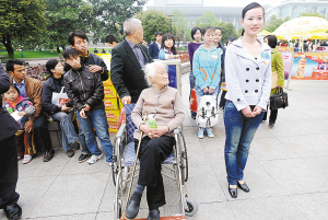 <em>空姐</em>选秀,为啥杭州姑娘不多_新闻中心_新浪网