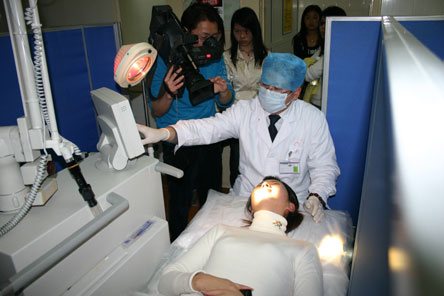 专家教你夏日斗斑妙招 大S镭射除斑秘籍不妨一