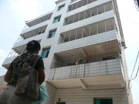 女子不知10年前已离婚律师称其仍享财产权