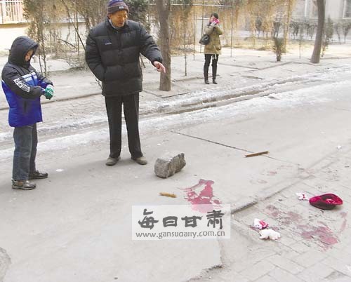 居民小区接连发生4起锤击抢劫案致1人死亡(图)