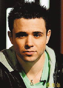 英国21岁扑克玩家不足3年赢400万英镑大奖