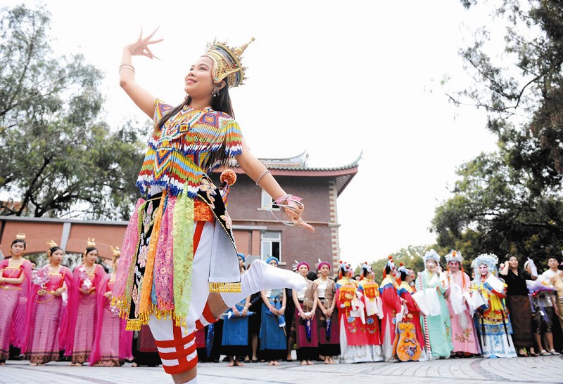 泰国公主玛哈扎克里·诗琳通来厦庆祝厦大建校