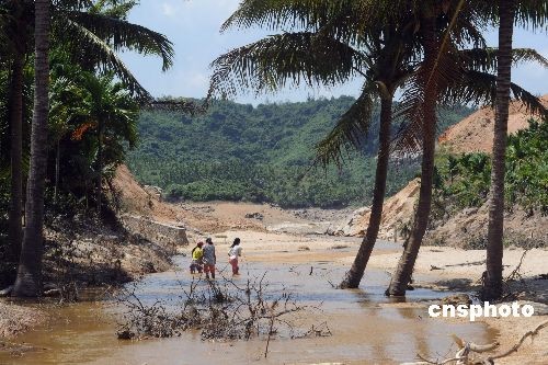 海南万宁市水库溃坝事件四责任人被批准逮捕