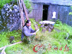 男子耗时15年寻神农架野人19次发现野人踪迹