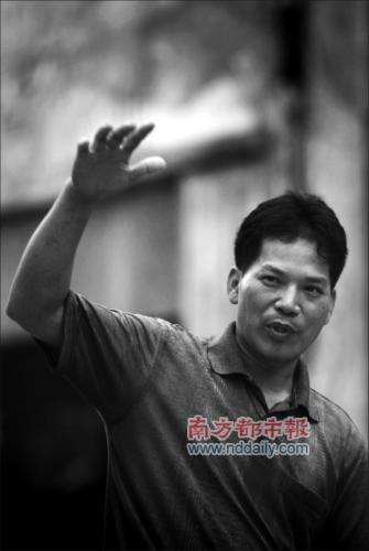 2名男子跳入江中救人1人溺水身亡