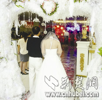 大学生毕业结婚2年后离婚校园童话现实中破灭