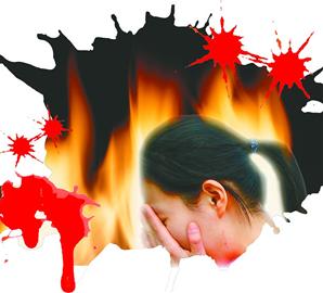 丈夫法庭内浇汽油焚烧欲离婚妻子