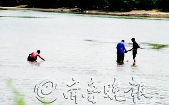 ��8��,���·��ֳ�����������,�д������ں������򡣡���ʵϰ��������ǿ����