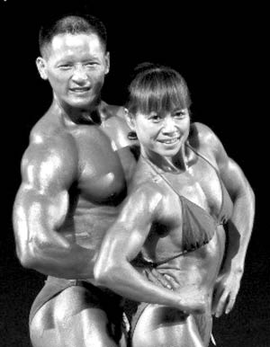 35岁检察官练健美夺全国锦标赛银牌(组图)