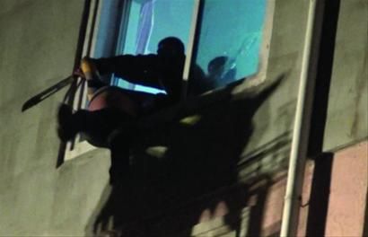  ����������¥���ڣ��������������ոֵ����ؾ��������ڣ������ֵ�������ק�ء� ��Ƶ��ͼ