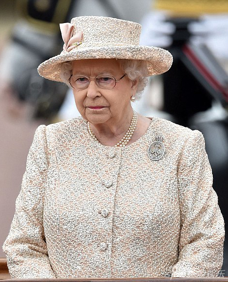 英女王身价达228亿英镑破历史纪录英女王