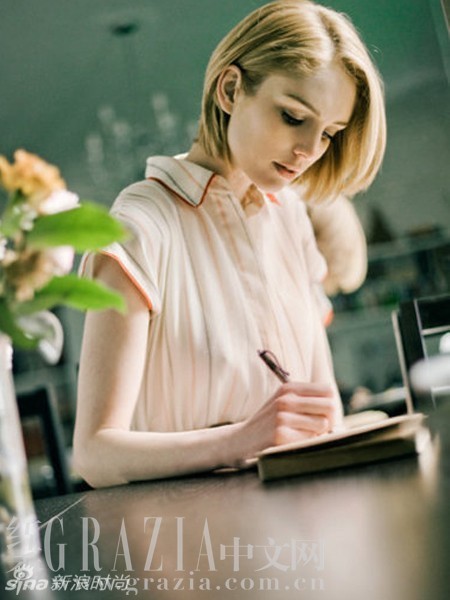 跳绳减肥拉伸动作 能帮你有效防止小腿变粗_新