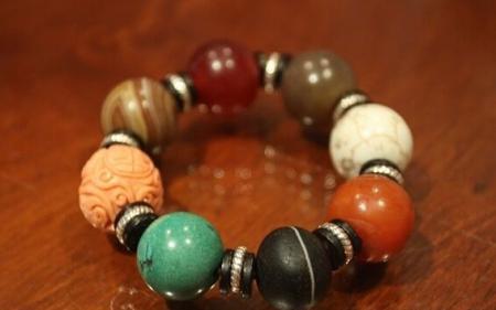 多宝手串的搭配