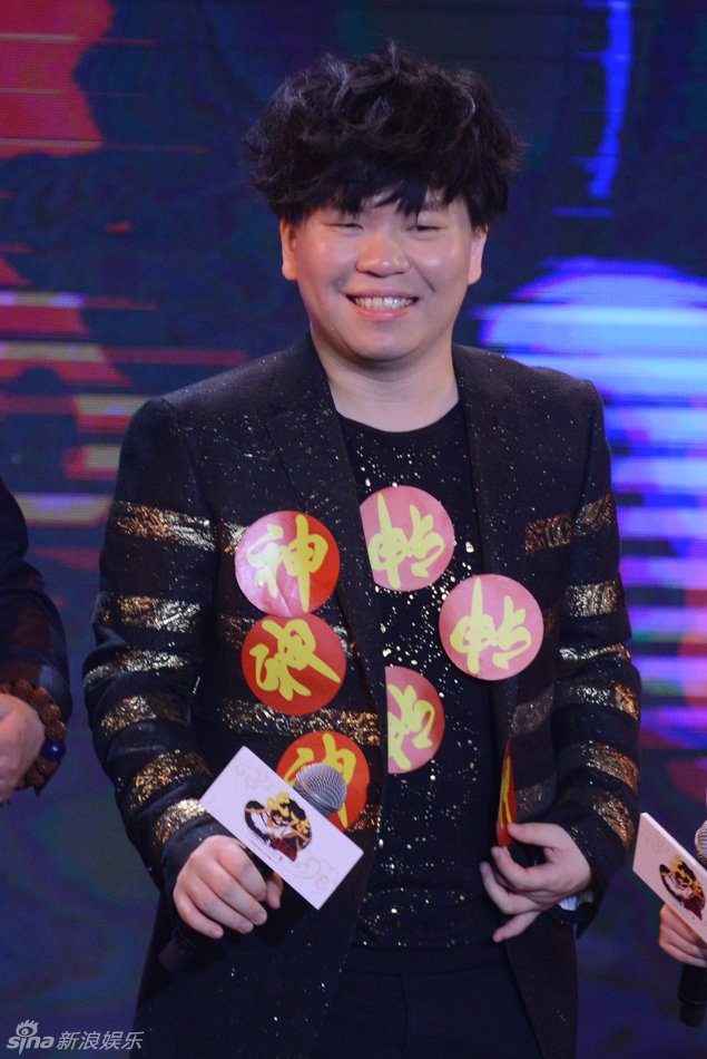 组图:黄磊变身“兔侠” 为国产动画片配音