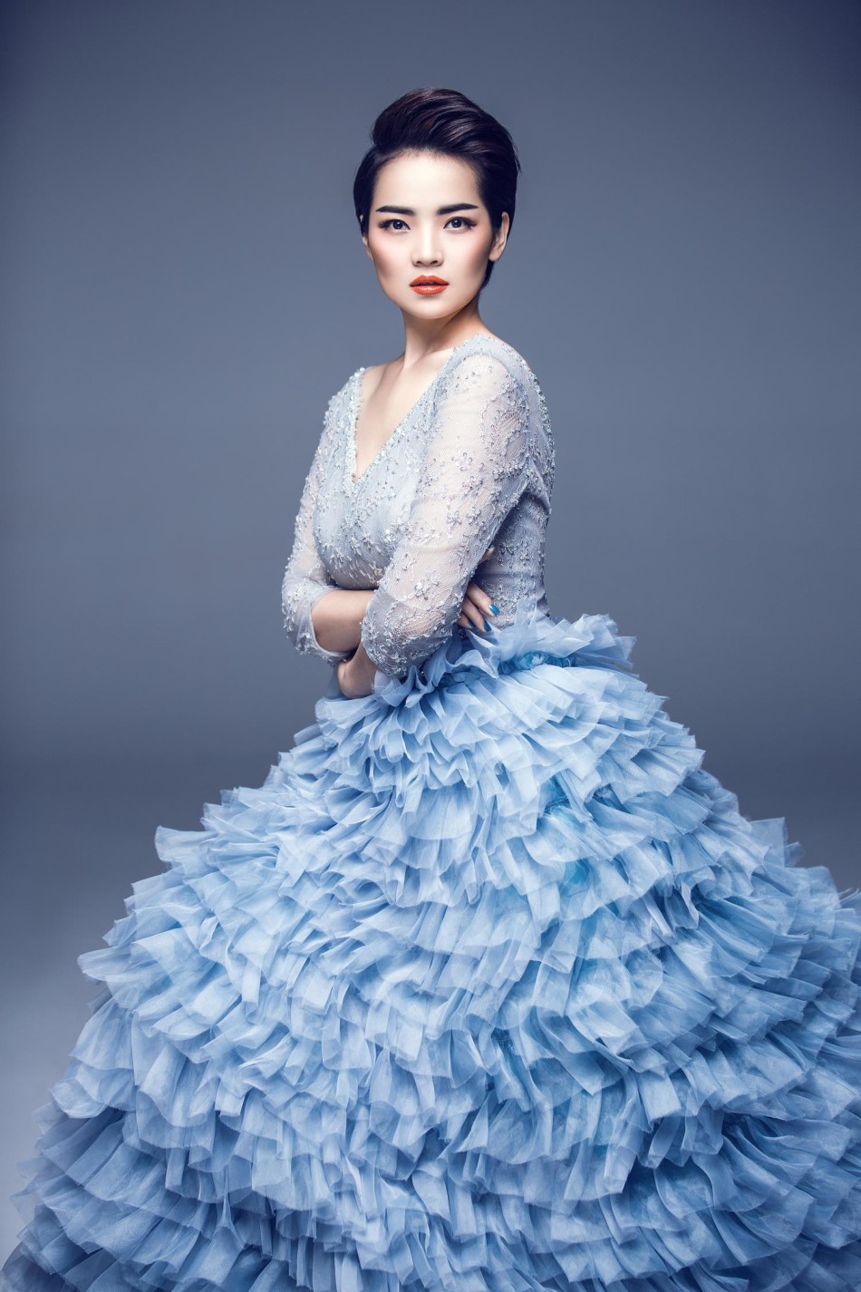 组图：斯琴高丽短发造型写真曝光